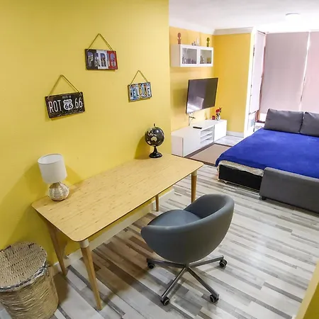 Apartamento En Calle Heraclio Appartement